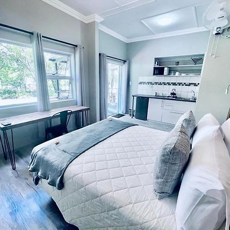 ホテル Madeira Bed クイーンズタウン エクステリア 写真