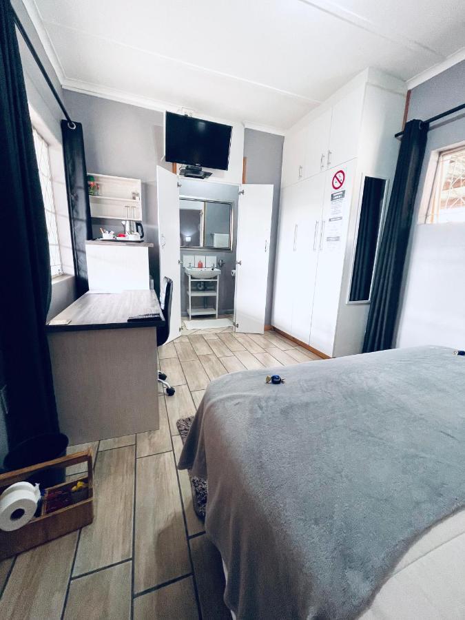 ホテル Madeira Bed クイーンズタウン エクステリア 写真