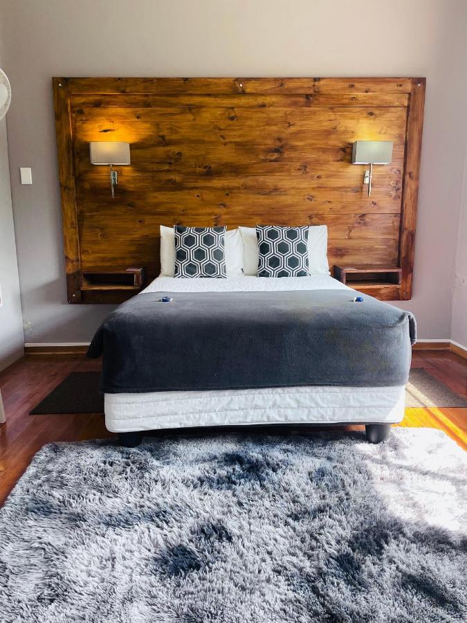 ホテル Madeira Bed クイーンズタウン エクステリア 写真